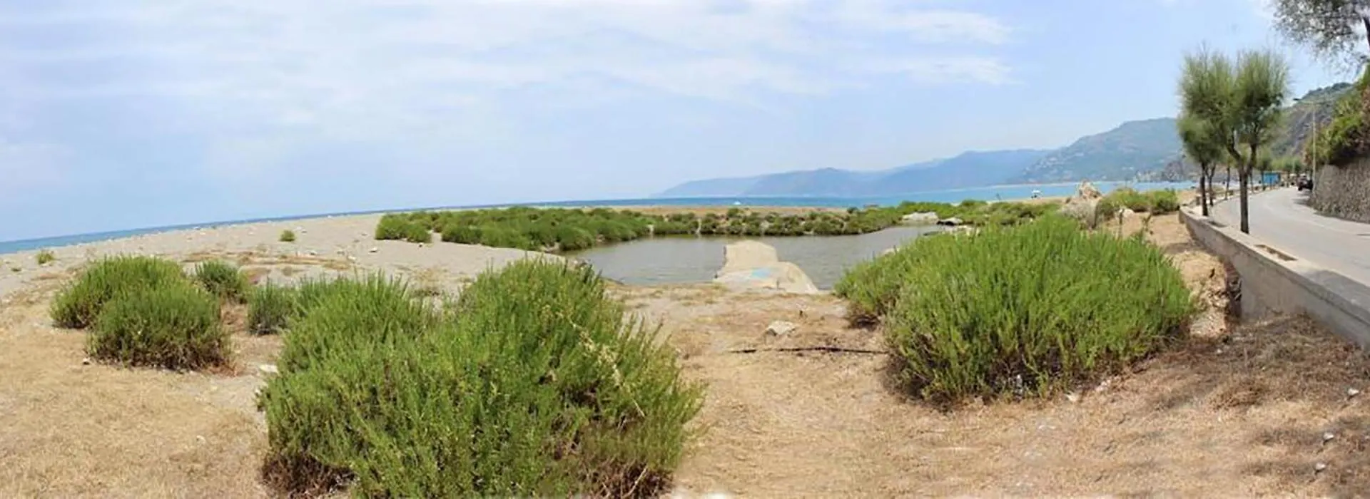 Appartamento Casa Rosa sul Mare Capo dʼOrlando 0*,  Italia