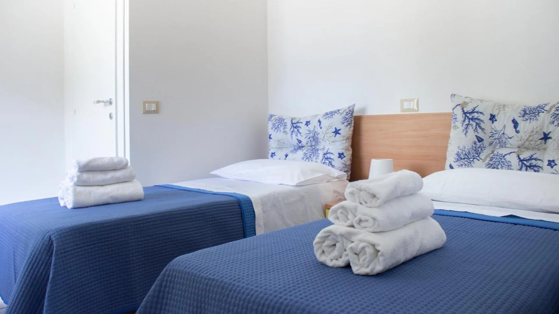Appartamento Casa Rosa sul Mare Capo dʼOrlando