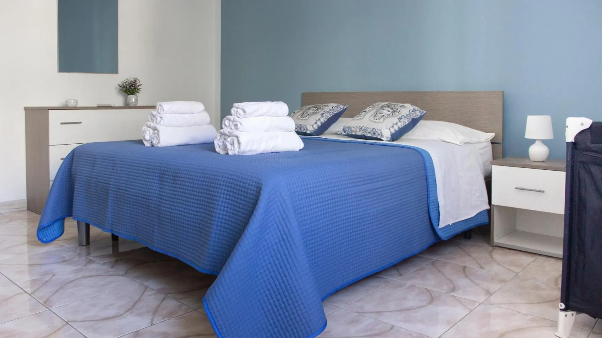 Casa Rosa Sul Mare Apartment Capo d'Orlando Italy