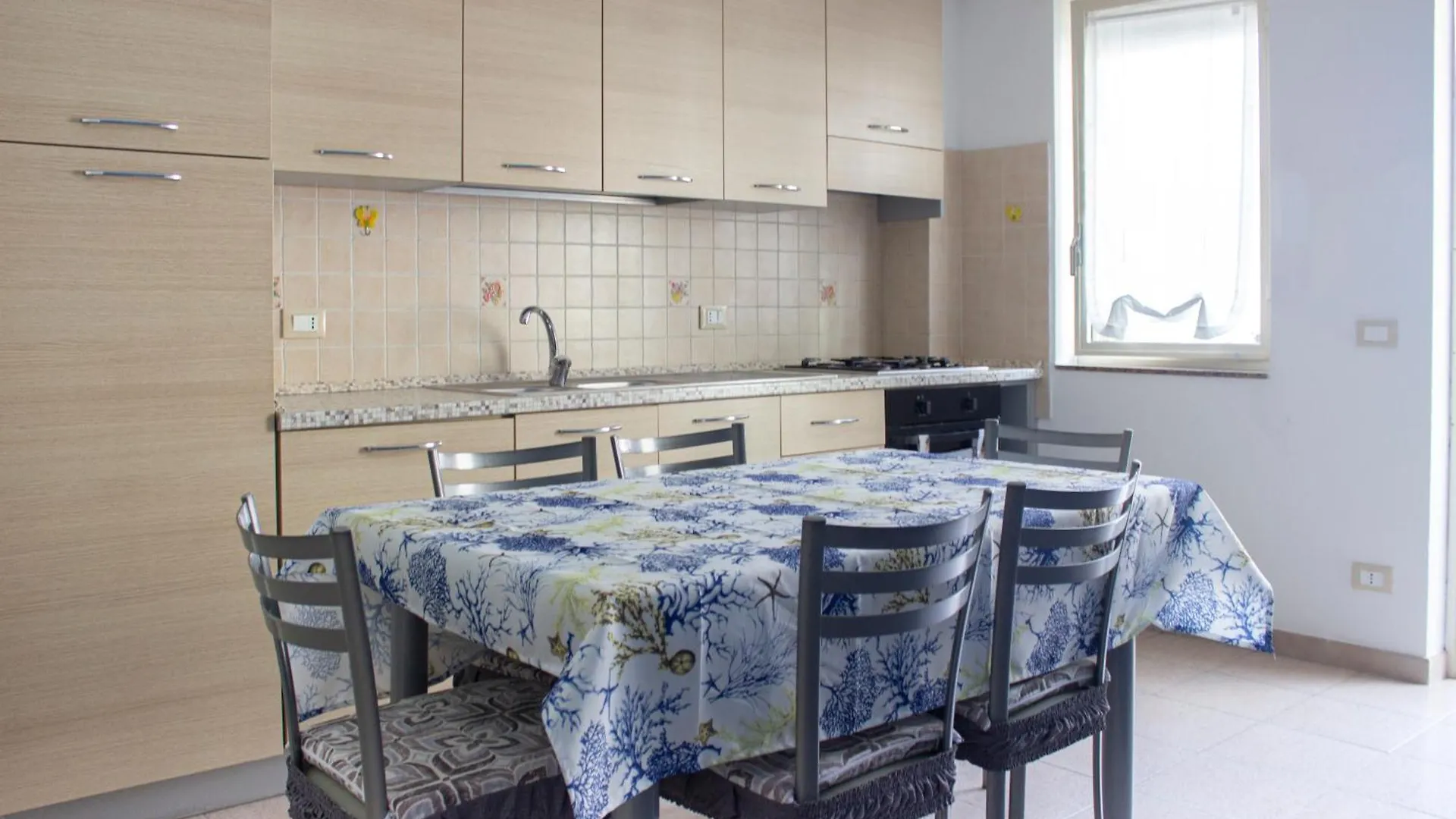 Appartamento Casa Rosa sul Mare Capo dʼOrlando